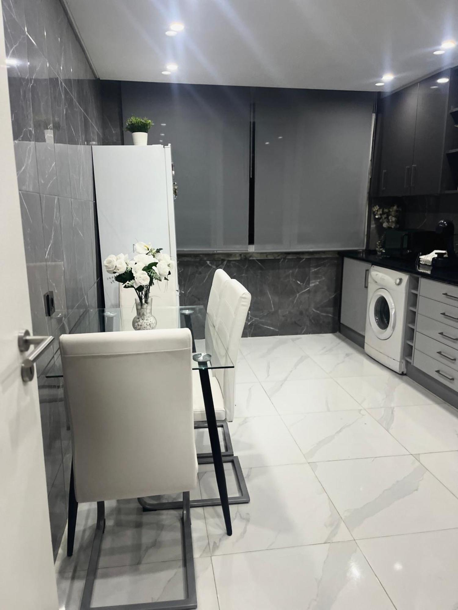 N3 Apartment อามาโดรา ภายนอก รูปภาพ