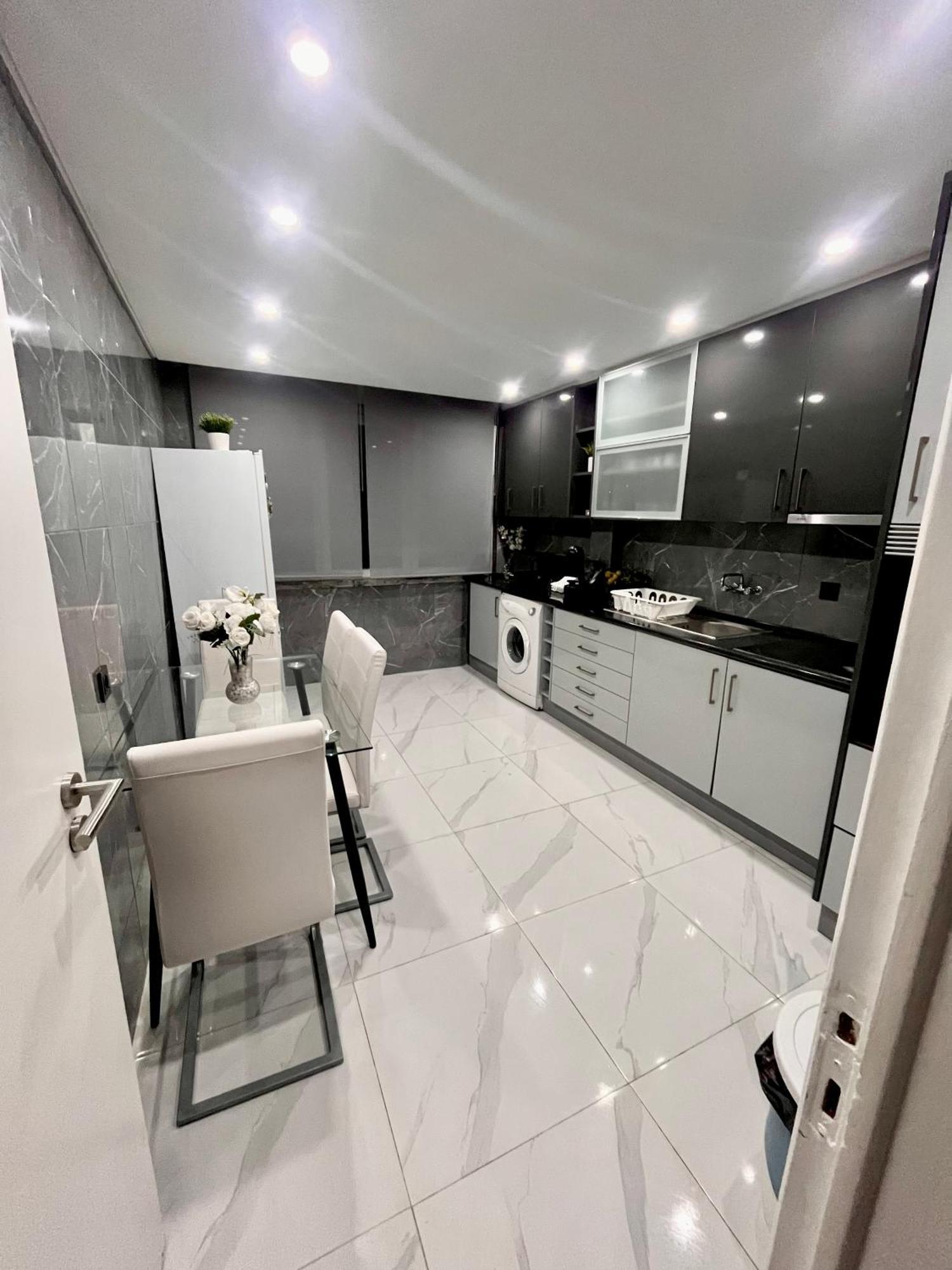 N3 Apartment อามาโดรา ภายนอก รูปภาพ